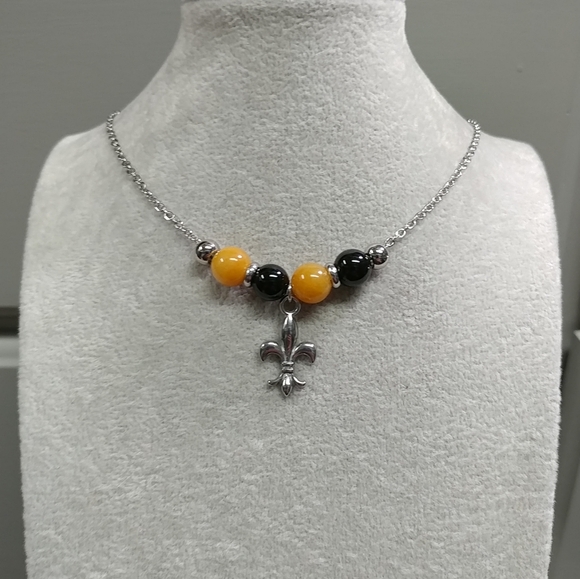 Fleur De Lis Onyx Jade Bead Necklace Natural Gemstone Louisiana Black & Gold - Picture 9 of 11